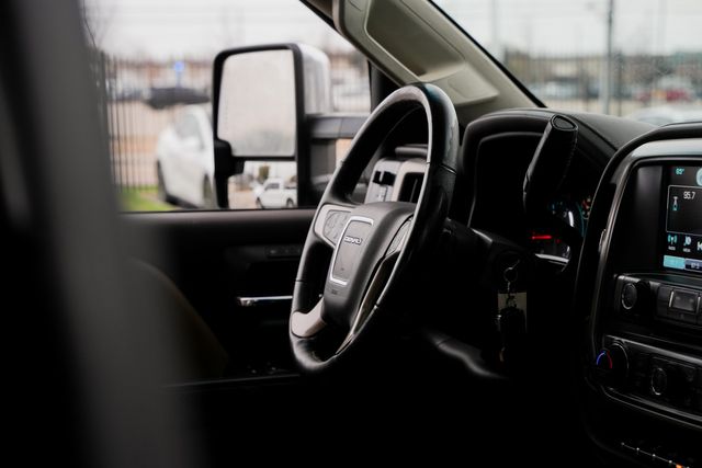 2019 GMC Sierra 2500HD Denali Z71 / DURAMAX PLUS 4X4 / ONLY 1 TEXAS OWNER | Austin, TX | Rocky Mountain Truck Stop Austin 2019 GMC Sierra 2500HD Denali Z71 / DURAMAX PLUS 4X4 / ONLY 1 TEXAS OWNER | Austin, TX | Rocky Mountain Truck Stop Austin