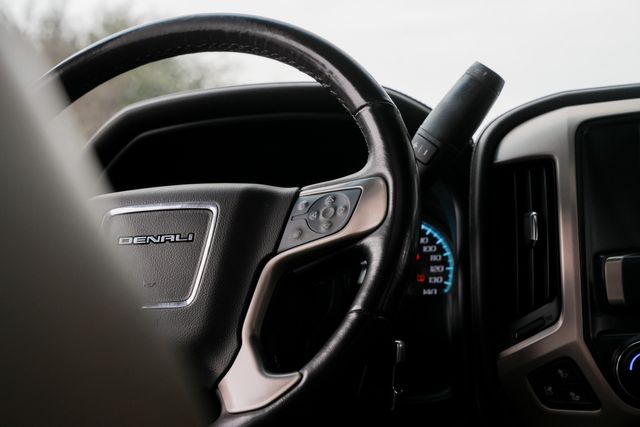 2019 GMC Sierra 2500HD Denali Z71 / DURAMAX PLUS 4X4 / ONLY 1 TEXAS OWNER | Austin, TX | Rocky Mountain Truck Stop Austin