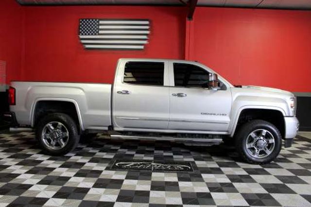 2019 GMC Sierra 2500HD Denali - Ledet's Auto Sales Gonzales, Louisiana 70737 2019 GMC Sierra 2500HD Denali - Ledet's Auto Sales Gonzales, Louisiana 70737