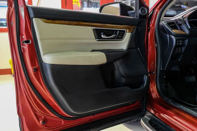 2019 Honda CR-V Touring | Addison, TX | Mr Car Guys