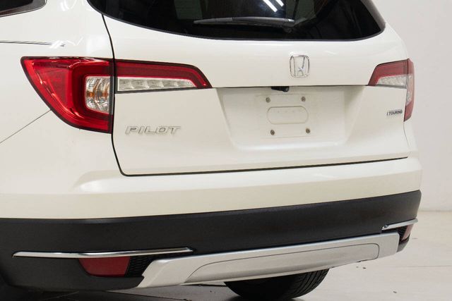 2019 Honda Pilot Touring w/Rear Captain's Chairs | Houston, TX | Houston Auto Credit 2019 Honda Pilot Touring w/Rear Captain's Chairs | Houston, TX | Houston Auto Credit