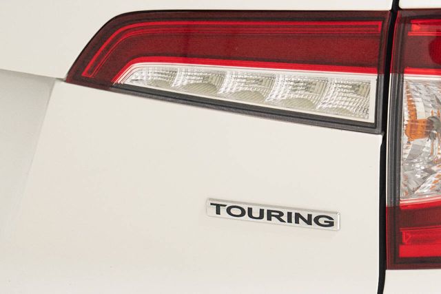 2019 Honda Pilot Touring w/Rear Captain's Chairs | Houston, TX | Houston Auto Credit 2019 Honda Pilot Touring w/Rear Captain's Chairs | Houston, TX | Houston Auto Credit