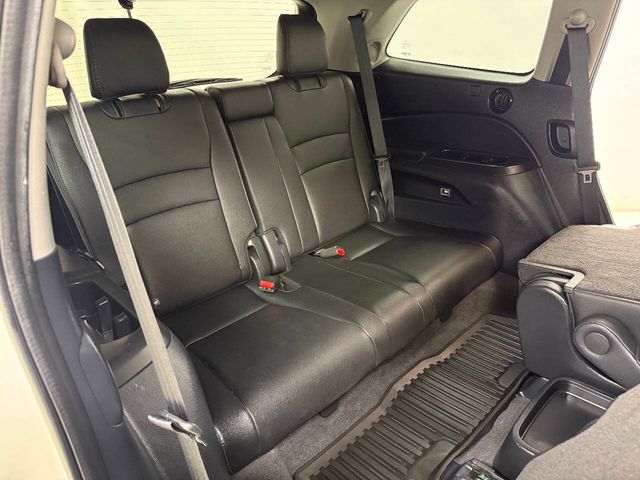 2019 Honda Pilot Touring w/Rear Captain's Chairs | Houston, TX | Houston Auto Credit 2019 Honda Pilot Touring w/Rear Captain's Chairs | Houston, TX | Houston Auto Credit