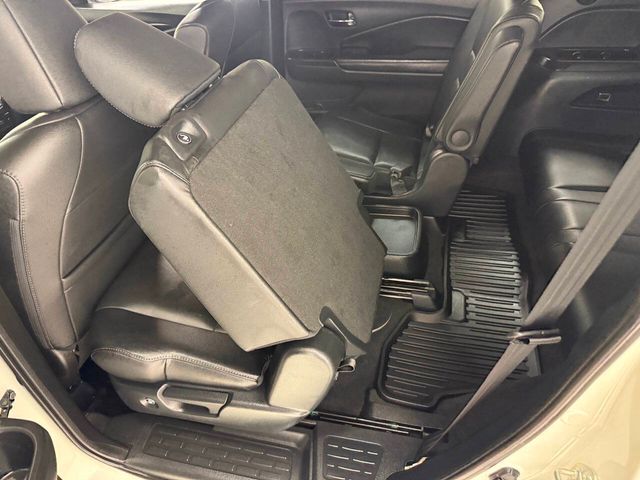 2019 Honda Pilot Touring w/Rear Captain's Chairs | Houston, TX | Houston Auto Credit 2019 Honda Pilot Touring w/Rear Captain's Chairs | Houston, TX | Houston Auto Credit