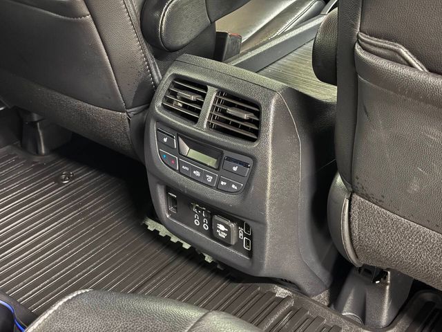 2019 Honda Pilot Touring w/Rear Captain's Chairs | Houston, TX | Houston Auto Credit 2019 Honda Pilot Touring w/Rear Captain's Chairs | Houston, TX | Houston Auto Credit