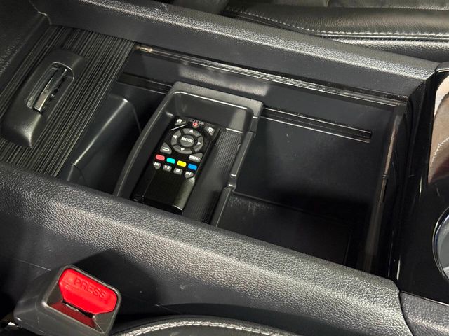 2019 Honda Pilot Touring w/Rear Captain's Chairs | Houston, TX | Houston Auto Credit 2019 Honda Pilot Touring w/Rear Captain's Chairs | Houston, TX | Houston Auto Credit