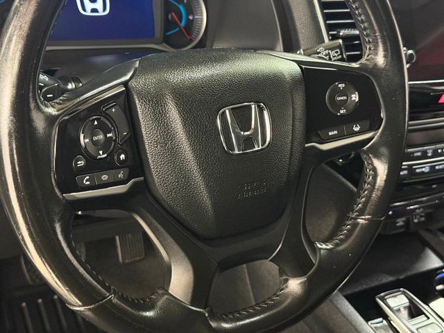 2019 Honda Pilot Touring w/Rear Captain's Chairs | Houston, TX | Houston Auto Credit 2019 Honda Pilot Touring w/Rear Captain's Chairs | Houston, TX | Houston Auto Credit