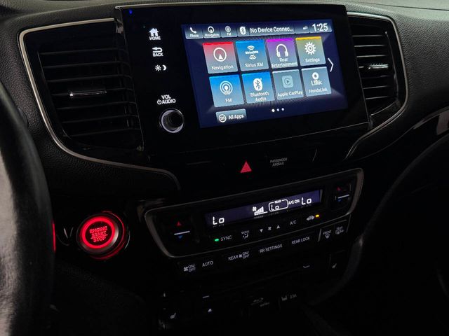 2019 Honda Pilot Touring w/Rear Captain's Chairs | Houston, TX | Houston Auto Credit 2019 Honda Pilot Touring w/Rear Captain's Chairs | Houston, TX | Houston Auto Credit