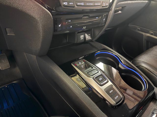 2019 Honda Pilot Touring w/Rear Captain's Chairs | Houston, TX | Houston Auto Credit 2019 Honda Pilot Touring w/Rear Captain's Chairs | Houston, TX | Houston Auto Credit