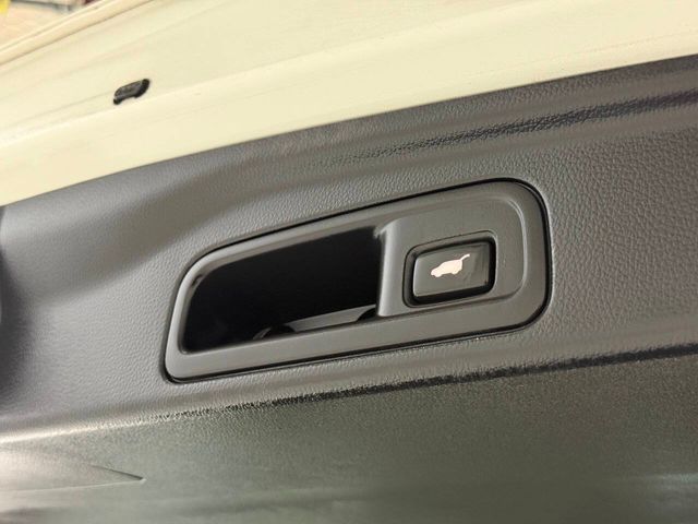 2019 Honda Pilot Touring w/Rear Captain's Chairs | Houston, TX | Houston Auto Credit 2019 Honda Pilot Touring w/Rear Captain's Chairs | Houston, TX | Houston Auto Credit