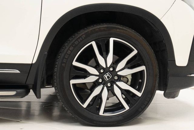 2019 Honda Pilot Touring w/Rear Captain's Chairs | Houston, TX | Houston Auto Credit 2019 Honda Pilot Touring w/Rear Captain's Chairs | Houston, TX | Houston Auto Credit