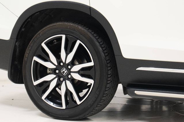 2019 Honda Pilot Touring w/Rear Captain's Chairs | Houston, TX | Houston Auto Credit 2019 Honda Pilot Touring w/Rear Captain's Chairs | Houston, TX | Houston Auto Credit