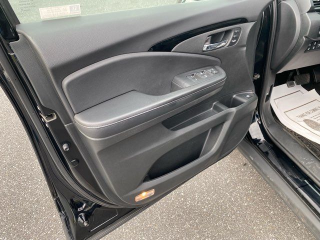 2019 Honda Ridgeline RTL-E | Ephrata, PA | Pine Tree Motors 2019 Honda Ridgeline RTL-E | Ephrata, PA | Pine Tree Motors