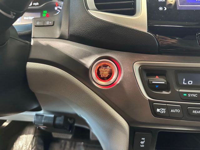 2019 Honda Ridgeline RTL-T | Irving, Texas | Hopper Motorplex