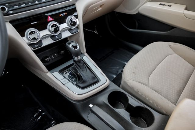 2019 Hyundai ELANTRA SEL Apple Car/Android Lane Departure Blind Spot XM 2019 Hyundai ELANTRA SEL Apple Car/Android Lane Departure Blind Spot XM