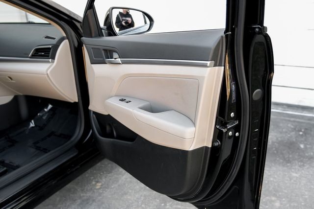 2019 Hyundai ELANTRA SEL Apple Car/Android Lane Departure Blind Spot XM 2019 Hyundai ELANTRA SEL Apple Car/Android Lane Departure Blind Spot XM