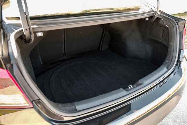 2019 Hyundai ELANTRA SEL Apple Car/Android Lane Departure Blind Spot XM 2019 Hyundai ELANTRA SEL Apple Car/Android Lane Departure Blind Spot XM