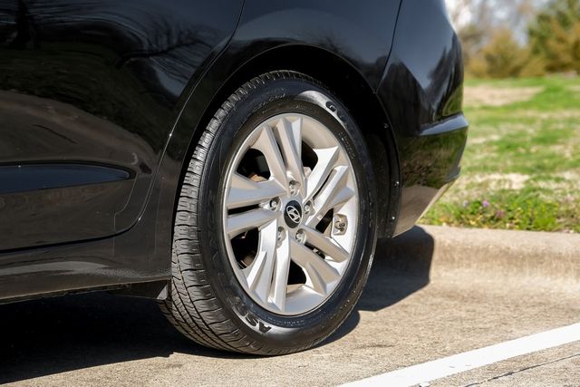 2019 Hyundai ELANTRA SEL Apple Car/Android Lane Departure Blind Spot XM 2019 Hyundai ELANTRA SEL Apple Car/Android Lane Departure Blind Spot XM