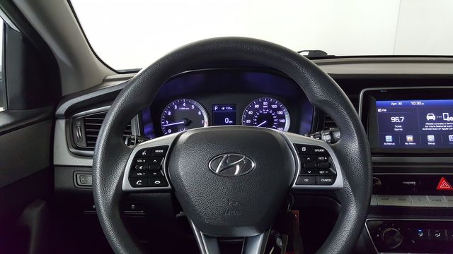2019 Hyundai Sonata SE | Carrollton, TX | Legend Motorcars of Carrollton 2019 Hyundai Sonata SE | Carrollton, TX | Legend Motorcars of Carrollton