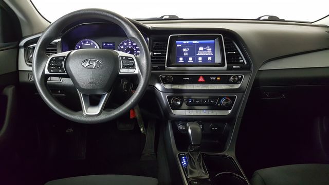 2019 Hyundai Sonata SE | Carrollton, TX | Legend Motorcars of Carrollton