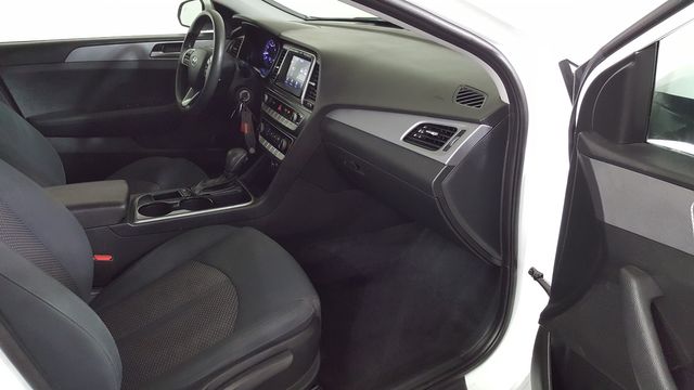 2019 Hyundai Sonata SE | Carrollton, TX | Legend Motorcars of Carrollton