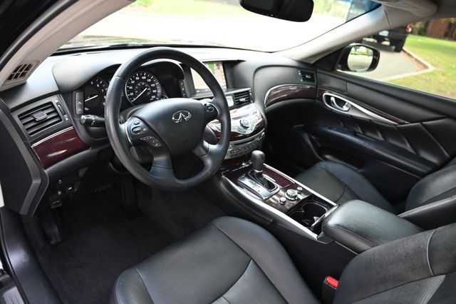 2019 INFINITI Q70 3.7 Luxe