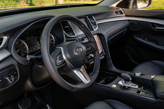 2019 Infiniti QX50 LUXE 2019 Infiniti QX50 LUXE