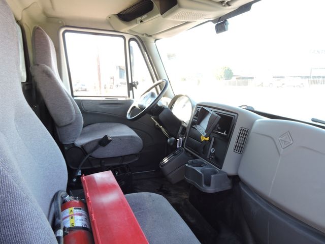 2019 International 4300  Non-CDL Box Truck 