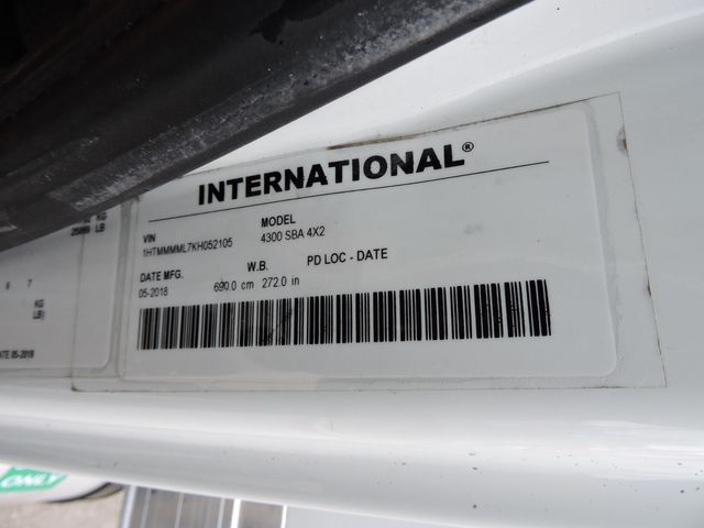 2019 International 4300  Non-CDL Box Truck 