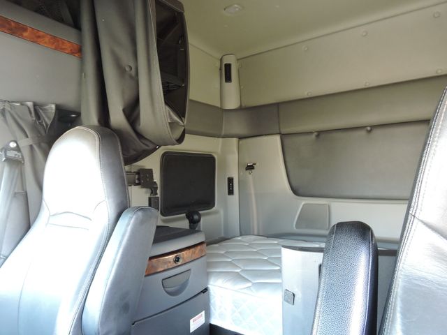 2019 International LT625 Sleeper