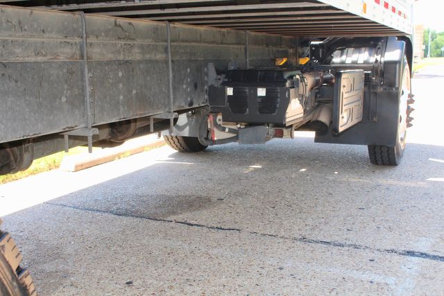 2019 ISUZU FTR  24' Box Truck W/ Liftgate