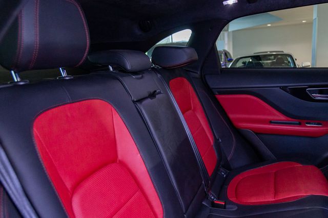 2019 Jaguar F-PACE 30t R-Sport