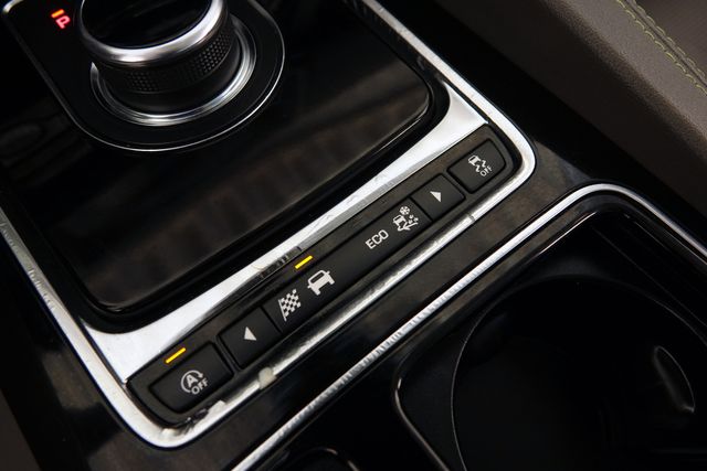 2019 Jaguar F-PACE 30t R-Sport