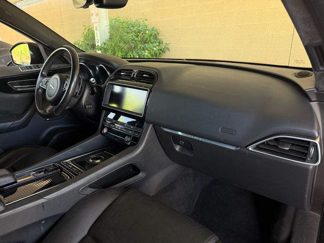 2019 Jaguar F-PACE 25t Premium