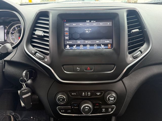 2019 Jeep CHEROKEE LATITUDE 4x4 We Finance | Canton, Ohio | Ohio Auto Warehouse LLC 2019 Jeep CHEROKEE LATITUDE 4x4 We Finance | Canton, Ohio | Ohio Auto Warehouse LLC