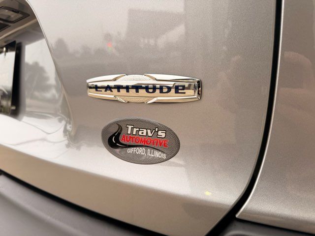 2019 Jeep Cherokee Latitude | Gifford, IL | Trav's Automotive 2019 Jeep Cherokee Latitude | Gifford, IL | Trav's Automotive