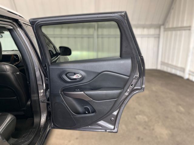 2019 Jeep Cherokee Latitude Plus | Houston, TX | Texas Star Motors 2019 Jeep Cherokee Latitude Plus | Houston, TX | Texas Star Motors