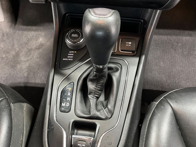 2019 Jeep Cherokee Latitude Plus | Houston, TX | Texas Star Motors 2019 Jeep Cherokee Latitude Plus | Houston, TX | Texas Star Motors