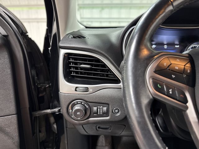 2019 Jeep CHEROKEE LIMITED | Houston, TX | Texas Star Motors 2019 Jeep CHEROKEE LIMITED | Houston, TX | Texas Star Motors