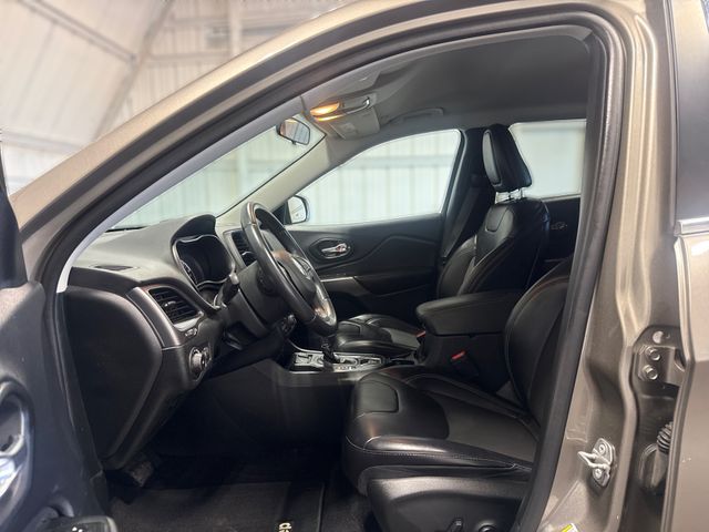 2019 Jeep Cherokee Latitude Plus | Houston, TX | Texas Star Motors 2019 Jeep Cherokee Latitude Plus | Houston, TX | Texas Star Motors