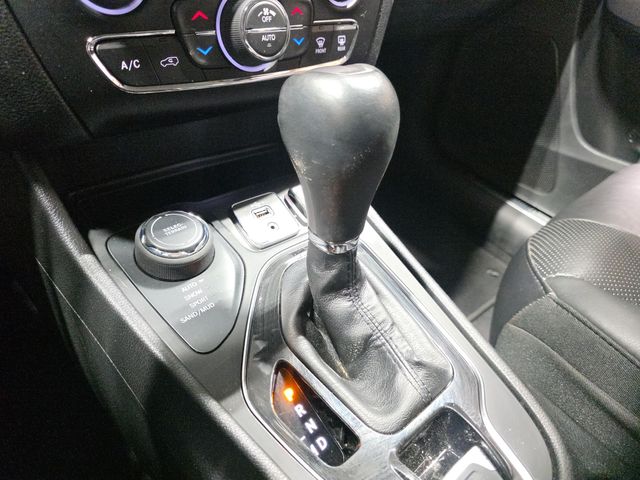 2019 Jeep Cherokee Limited | Houston, TX | Texas Star Motors 2019 Jeep Cherokee Limited | Houston, TX | Texas Star Motors