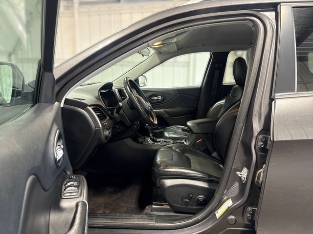 2019 Jeep Cherokee Latitude Plus | Houston, TX | Texas Star Motors 2019 Jeep Cherokee Latitude Plus | Houston, TX | Texas Star Motors