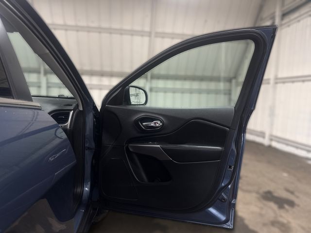 2019 Jeep CHEROKEE LATITUDE | Houston, TX | Texas Star Motors 2019 Jeep CHEROKEE LATITUDE | Houston, TX | Texas Star Motors