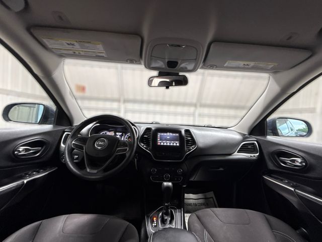 2019 Jeep CHEROKEE LATITUDE | Houston, TX | Texas Star Motors