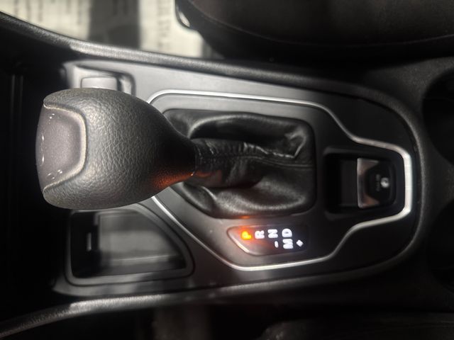 2019 Jeep CHEROKEE LATITUDE | Houston, TX | Texas Star Motors 2019 Jeep CHEROKEE LATITUDE | Houston, TX | Texas Star Motors