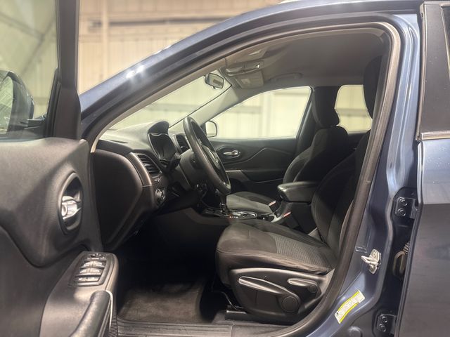 2019 Jeep CHEROKEE LATITUDE | Houston, TX | Texas Star Motors