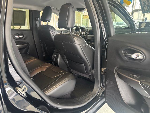 2019 Jeep Cherokee Latitude Plus | Rome, GA | Knight's Car Store 2019 Jeep Cherokee Latitude Plus | Rome, GA | Knight's Car Store