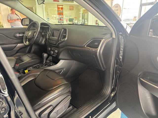 2019 Jeep Cherokee Latitude Plus | Rome, GA | Knight's Car Store 2019 Jeep Cherokee Latitude Plus | Rome, GA | Knight's Car Store