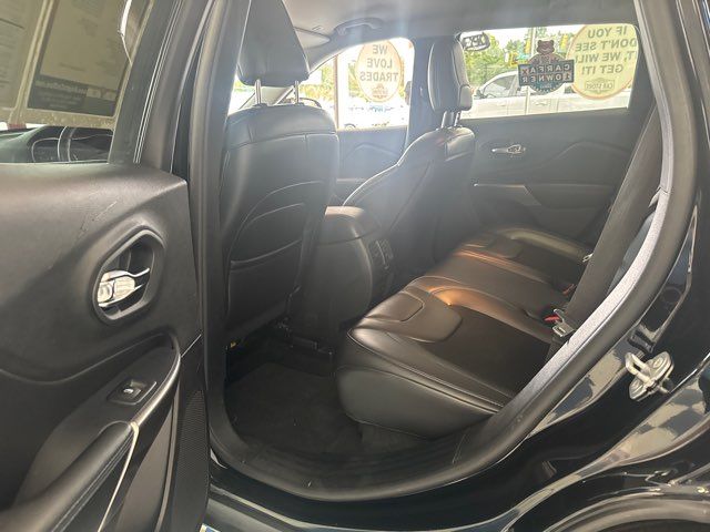 2019 Jeep Cherokee Latitude Plus | Rome, GA | Knight's Car Store 2019 Jeep Cherokee Latitude Plus | Rome, GA | Knight's Car Store