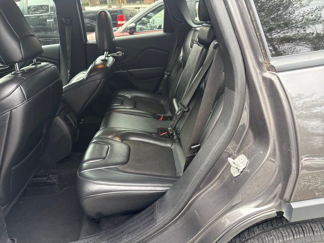 2019 Jeep Cherokee Altitude | Rome, GA | Knight's Car Store 2019 Jeep Cherokee Altitude | Rome, GA | Knight's Car Store